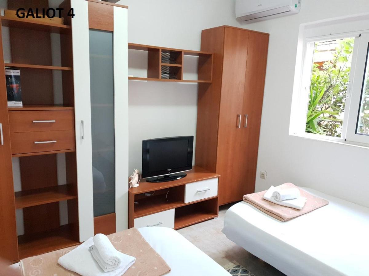 Apartmani Galiot Игало Екстериор снимка