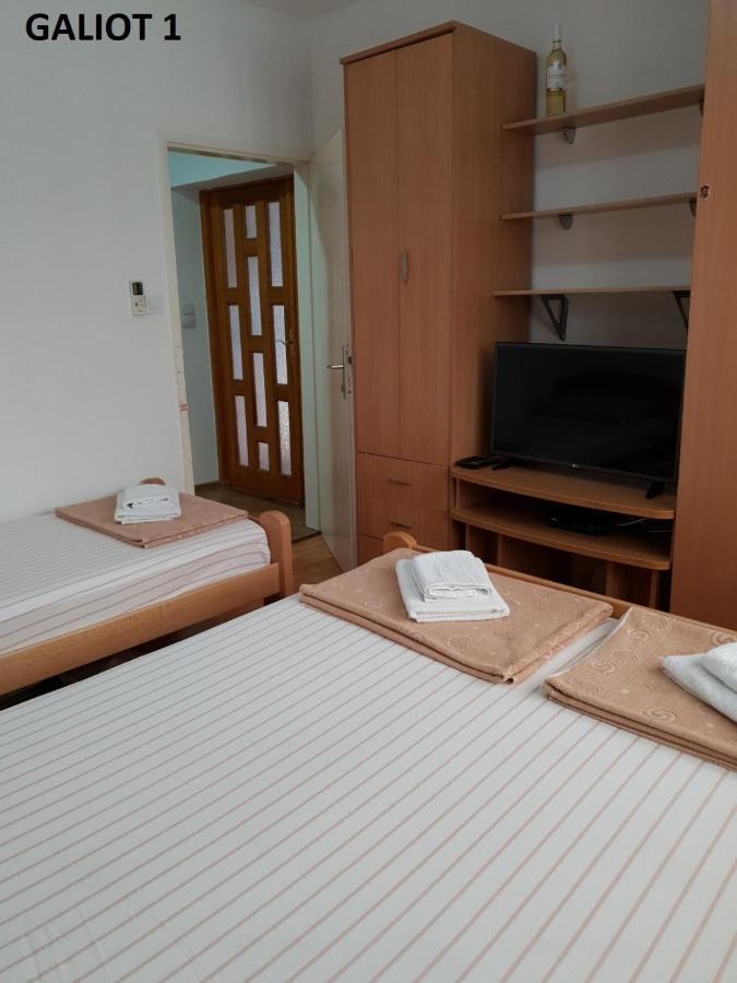 Apartmani Galiot Игало Екстериор снимка