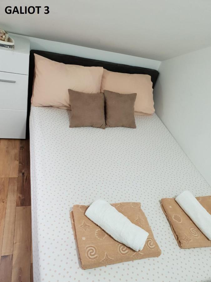 Apartmani Galiot Игало Екстериор снимка